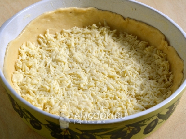 Legg osten på deigen