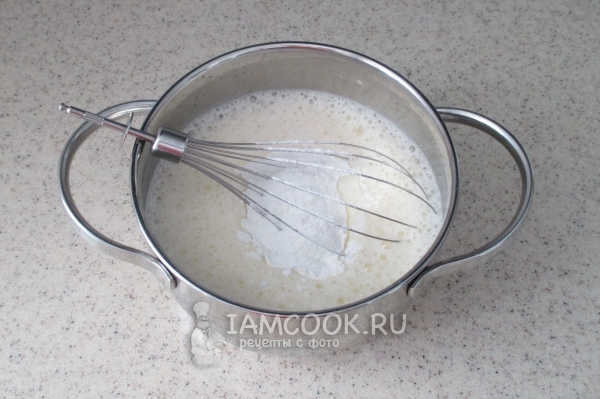 Tuangkan tepung beras