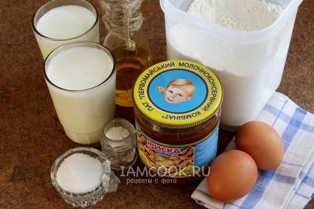 Ingrediënten voor pannekoeken met gecondenseerde melk