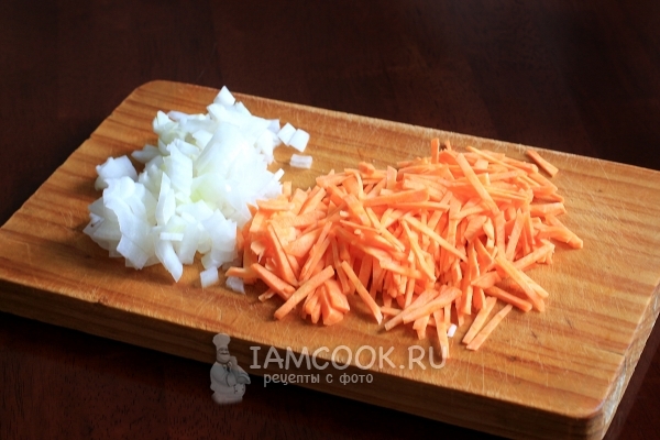Potong bawang dan wortel