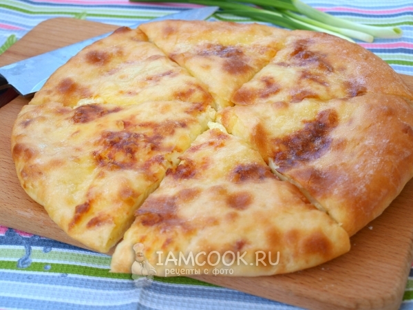 รูปของ khachapuri ในสไตล์ Imeretian