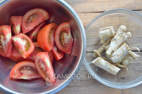 Potong tomato dan lobak