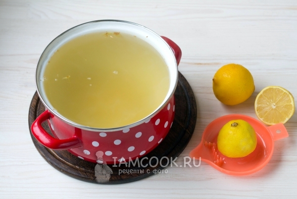 Tuangkan dalam jus lemon