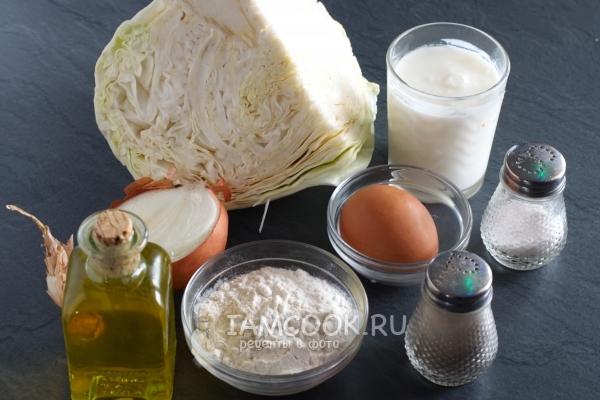 Ingredienser for kålpannekaker på yoghurt