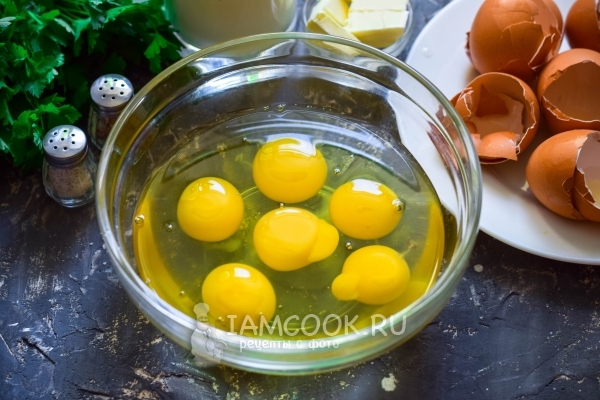 Naprowadź jajka do miski