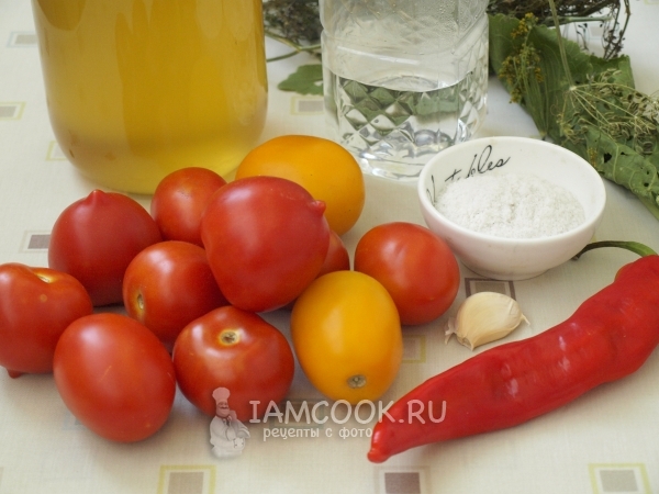 Bahan-bahan untuk tomato dengan madu untuk musim sejuk