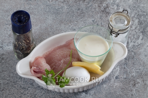 Ingredientes para suflê de peixe em forno de microondas