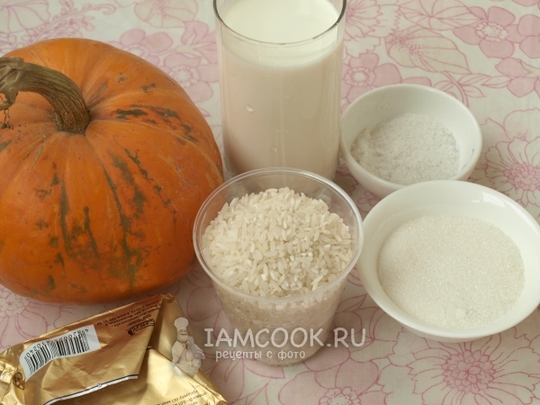 Bahan-bahan untuk bubur beras dengan labu pada susu