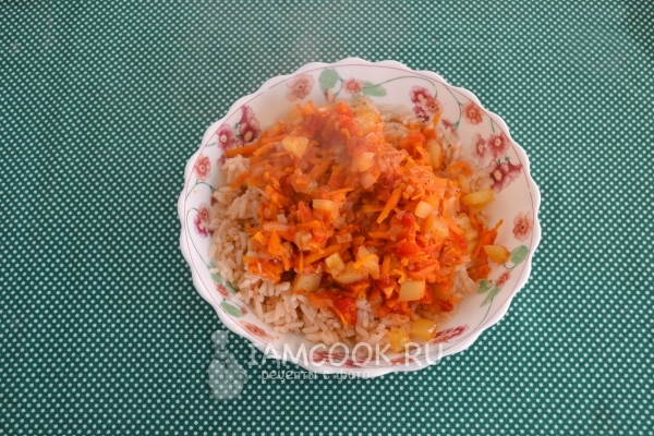 Campurkan nasi dengan sayur-sayuran