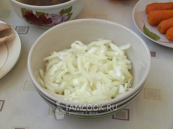 Marynować cebulę