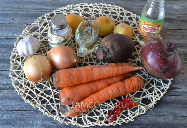 Ingredientes para salada de beterraba e cenoura para o inverno
