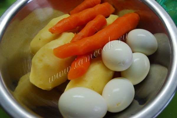 Gotowane warzywa i jajka