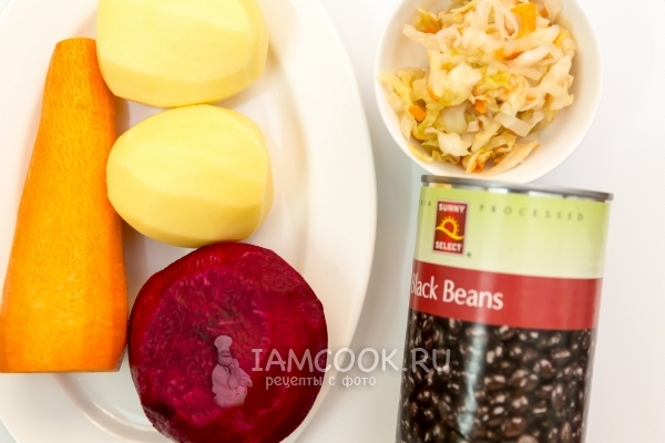 Ingrediënten voor salade met zwarte bonen en zuurkool