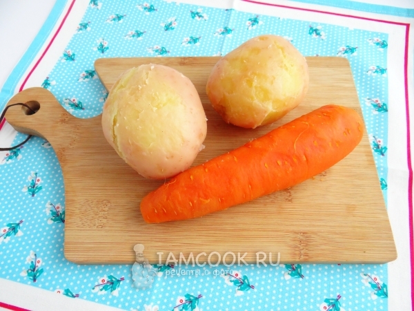 Obierz marchewki i ziemniaki