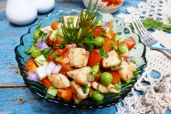 Resipi salad dengan dada ayam dan lada lada