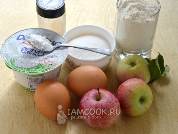 Bahan-bahan untuk charlotte dengan epal pada yogurt