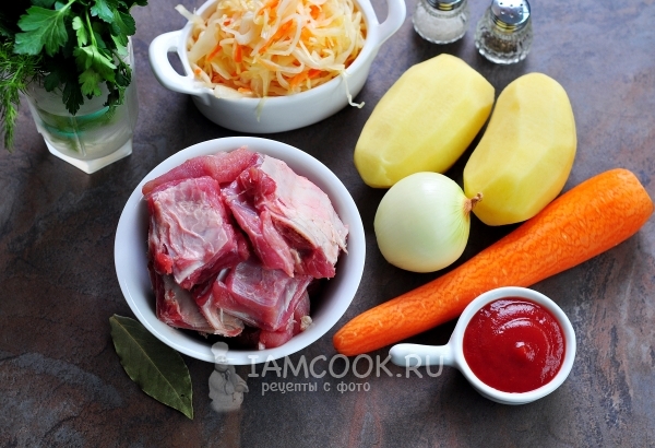 Potong daging dan sayur-sayuran