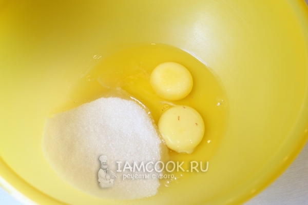 Kiaušinius prijunkite su cukrumi