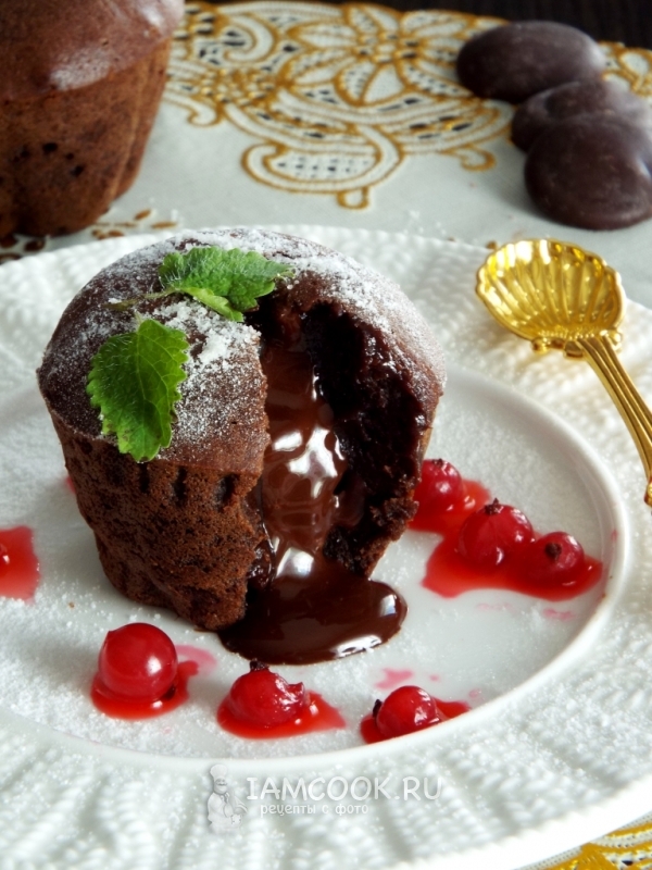 Receita de muffins de chocolate com recheio líquido