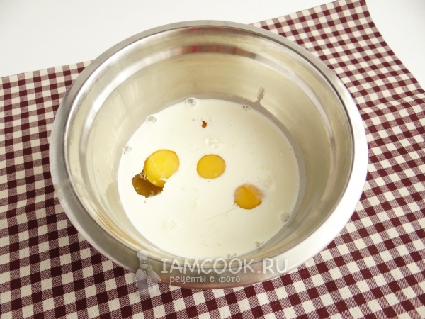 Sambungkan telur dengan krim