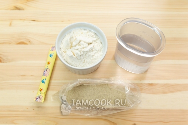 Bahan-bahan untuk roti masam pada gula malam