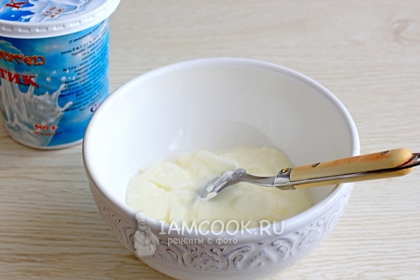 Združite kislo smetano z jogurtom