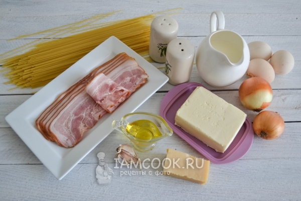 Ingrediente pentru spaghete carbonara cu cremă