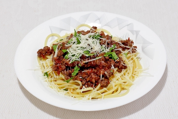 Spaghetti dengan sos Bolognese