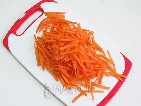 Iškirpti morkas