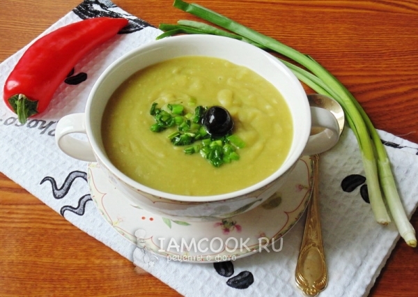 Zdjęcie zupy-puree z suchego zielonego groszku
