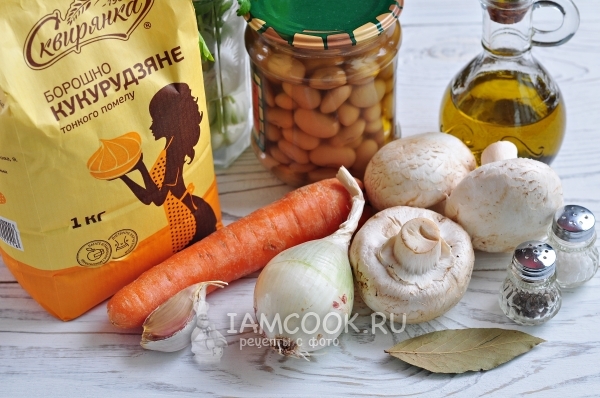 Ingrediente pentru supă cu fasole și ciuperci