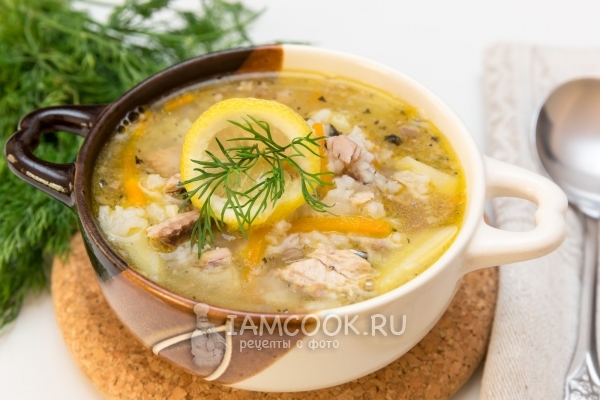 Foto av suppe med ris og saury