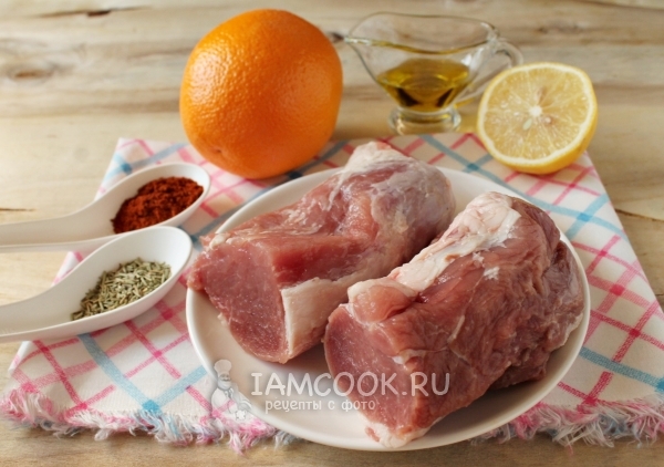 Kiaulienos su oranžinės spalvos krosnyje ingredientai