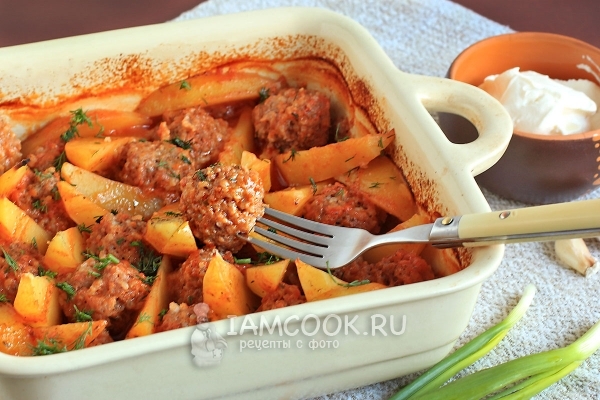 Recept za mesne kroglice s krompirjem v omaki