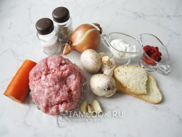 Bahan-bahan untuk bakso dalam sos cendawan