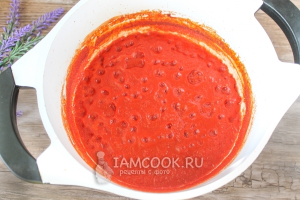 Gotowa pasta pomidorowa