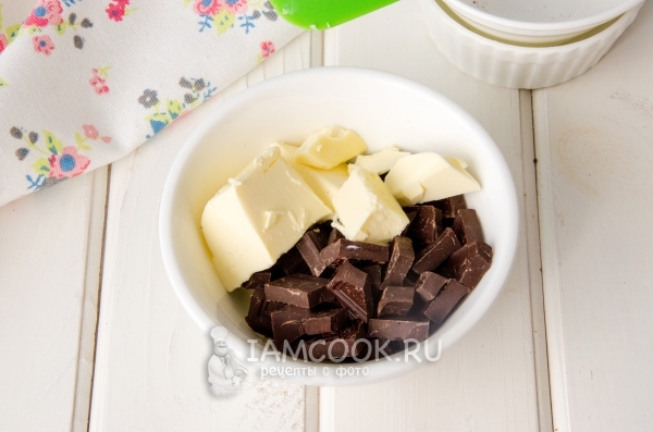 Potongan mentega dan coklat