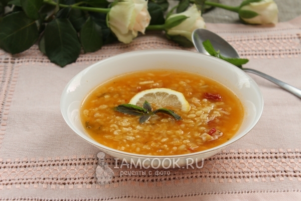 Receita de sopa turca com bulgur e lentilhas Ezo Chorbasi (sopa de noiva)