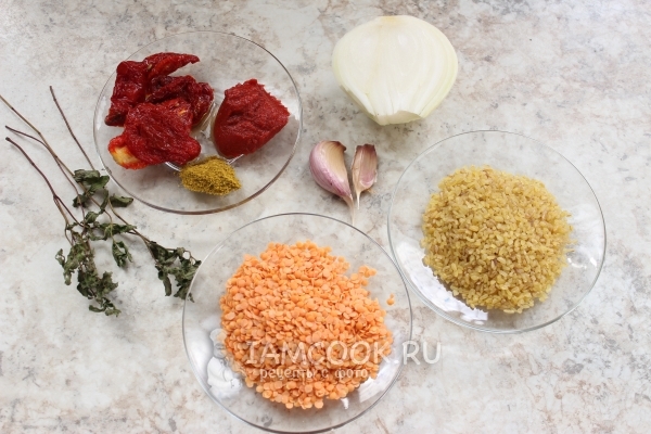 Ingredientes para sopa turca com bulgur e lentilhas Ezo Chorbasi (sopa de noiva)