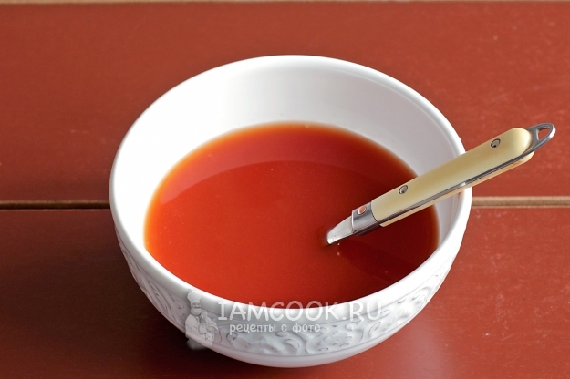 Campurkan air dan pes tomato