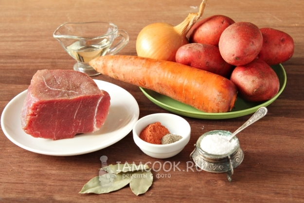 Sestavine za goveje meso s krompirjem v pečici (pečenka)