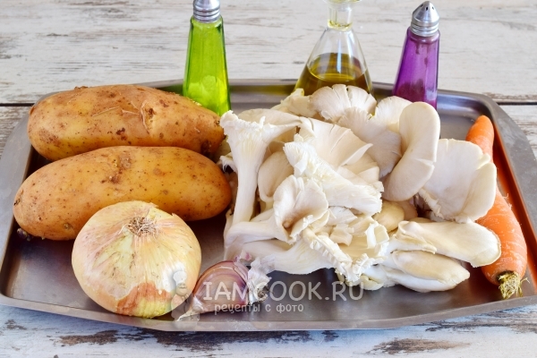 Bahan-bahan untuk kentang rebus dengan cendawan tiram