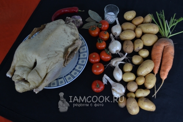 Ingrediënten voor gestoofde eend met aardappelen in Kazan