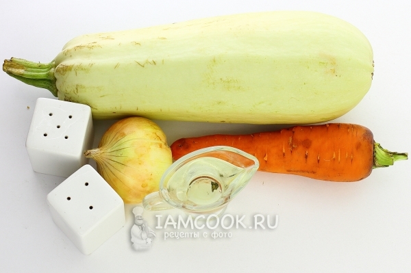 Ingredientes para abobrinha cozida com cenouras e cebolas