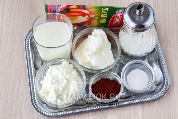 Ingredientes para a sobremesa de requeijão com gelatina sem fermento