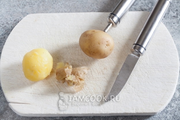 Resipi untuk kentang rebus dalam pakaian seragam