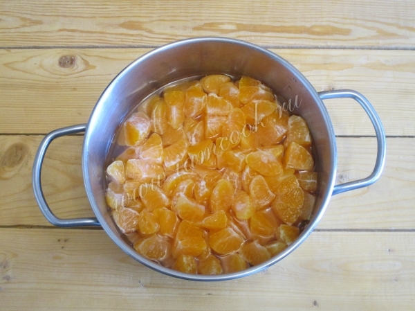 Ugotuj dżem mandarynkowy