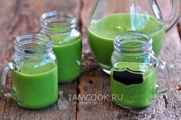Avokado ve ıspanaklı vitamin smoothies için reçete