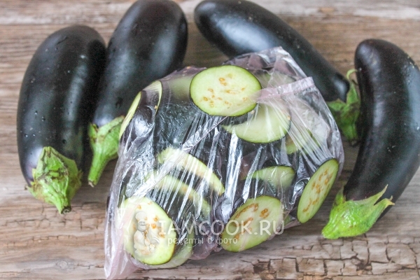 Een recept voor aubergine bevroren thuis voor de winter (in de vriezer)