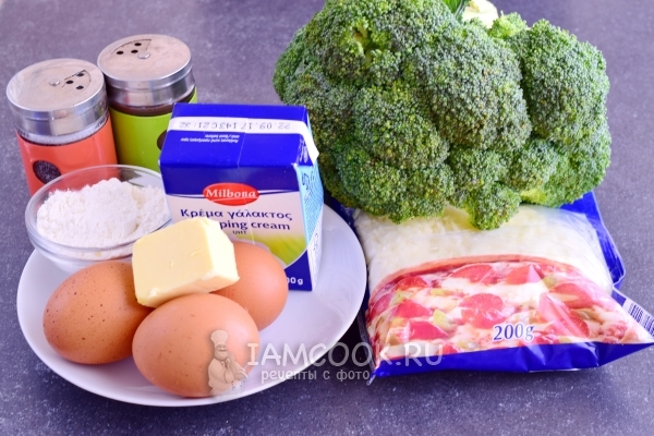 Ingredienser til brokkoli gryteretter med ost og egg